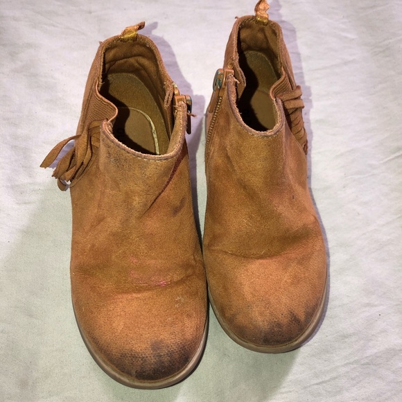 Tan fringe booties - Picture 9 of 9